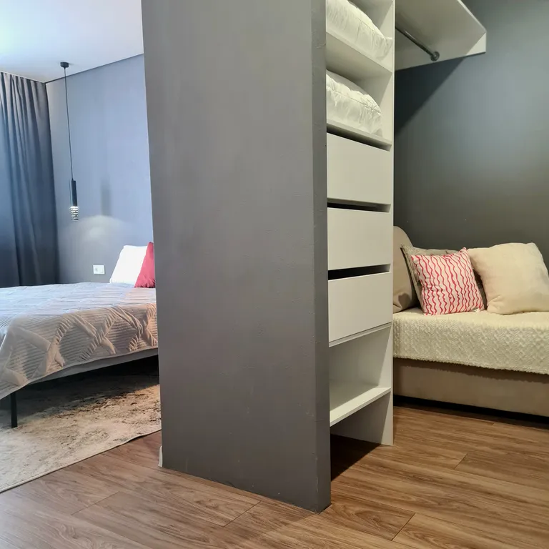 Квартира однокомнатная в Октябрьском, 47 м², Иркутск — спальня, фото 6