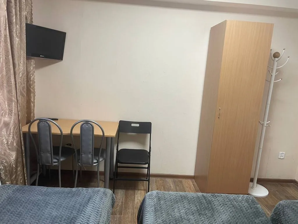 Трёхместный номер номер категории эконом, раздельные кровати