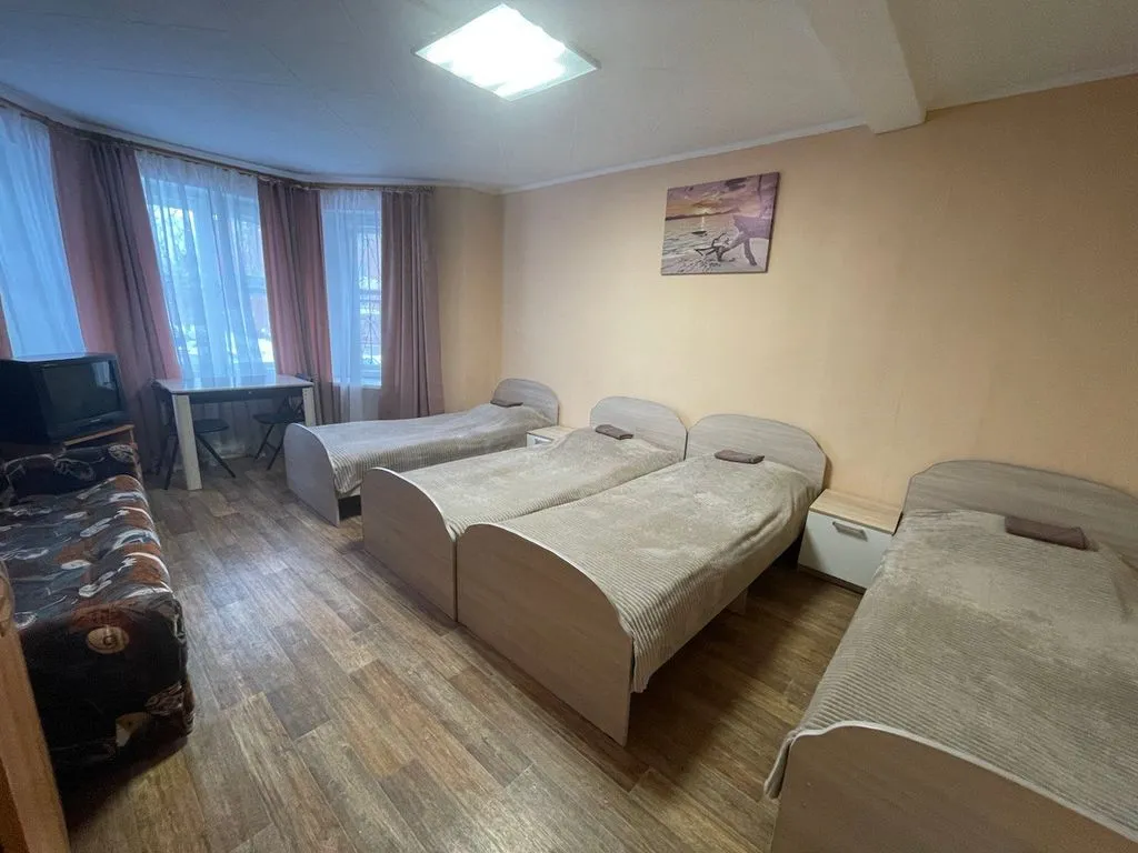 Четырёхместный номер категории эконом, раздельные кровати