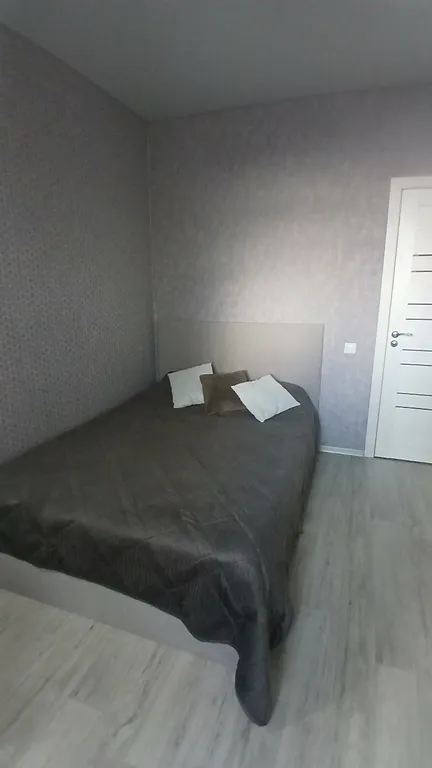 Квартира однокомнатная на улице Невской, 40 м², Тюмень — спальня, фото 5