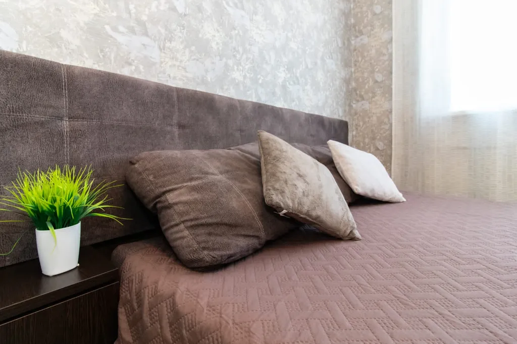 Квартира однокомнатная на улице Невской, 40 м², Тюмень — спальня, фото 2