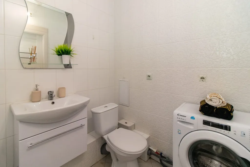 Квартира однокомнатная на улице Невской, 40 м², Тюмень — ванная комната, фото 2