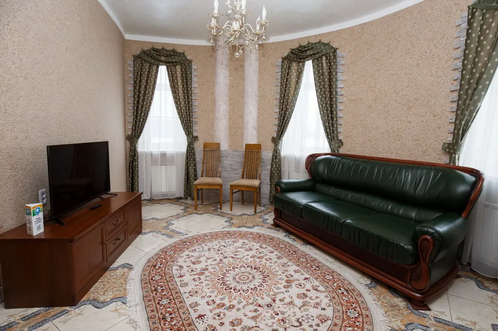Четырёхместный номер Люкс 2-х этажный №406 — Никольский, фото 1 из 5