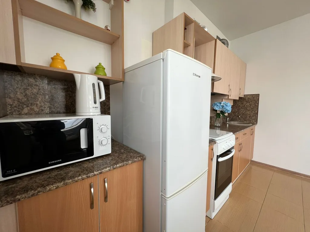 Апартаменты трёхкомнатные на улице Дачной, 72 м², Светлогорск — фото 9