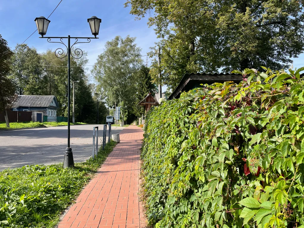Квартира однокомнатная на улице Минеральной, 29 м², Старая Русса — двор, фото 3