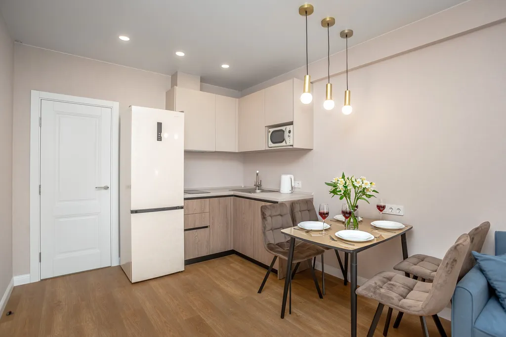 Квартира двухкомнатная в Ленинском, 50 м², Владивосток — кухня, фото 2