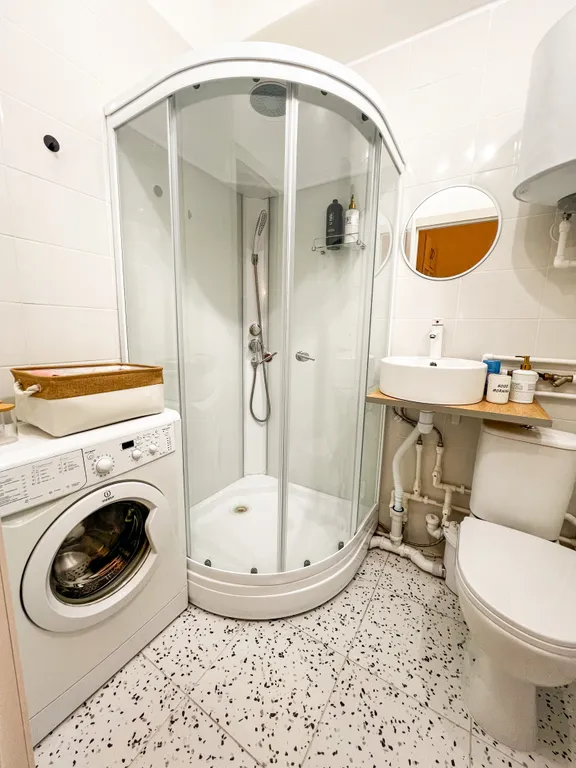 Студия однокомнатная на улице Большой Санкт-Петербургской, 24 м², Великий Новгород — ванная комната