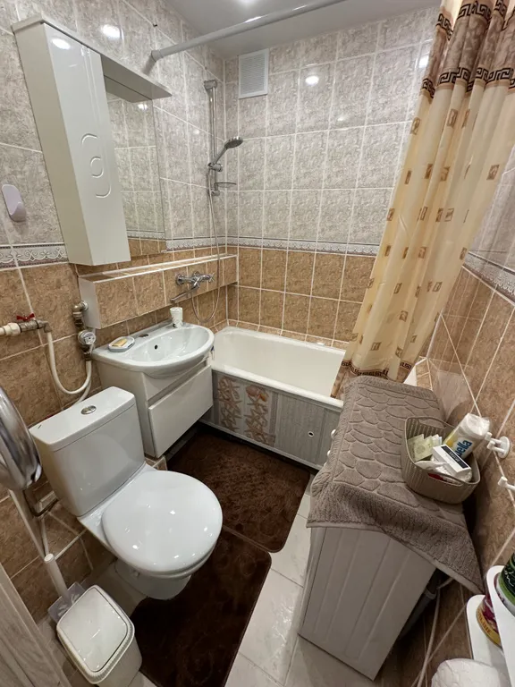 Квартира двухкомнатная на улице Металлистове, 43 м², Псков — ванная комната, фото 2