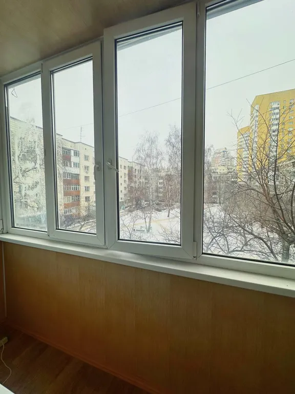 Квартира двухкомнатная в Верх-Исетском, 45 м², Екатеринбург — вид из окна