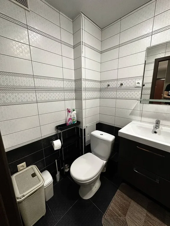 Квартира двухкомнатная в Верх-Исетском, 45 м², Екатеринбург — ванная комната, фото 2