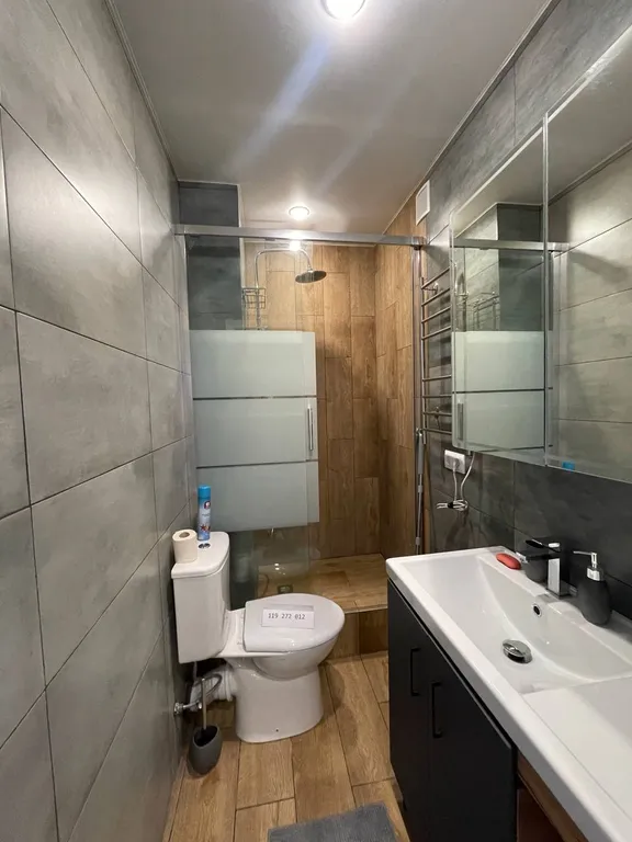 Квартира двухкомнатная на улице Туристической, 55 м², Геленджик — ванная комната