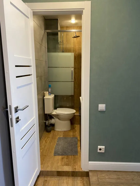 Квартира двухкомнатная на улице Туристической, 55 м², Геленджик — ванная комната, фото 3