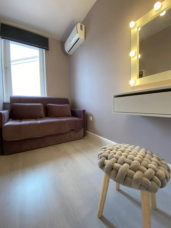 Квартира двухкомнатная на улице Туристической, 55 м², Геленджик — спальня, фото 5