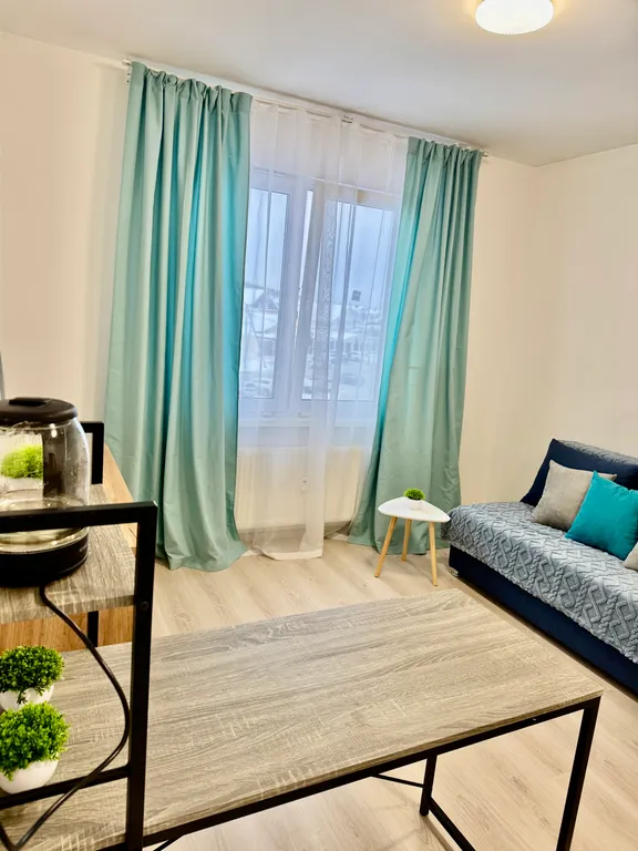 Студия однокомнатная в Академическом, 22 м², Екатеринбург — спальня, фото 8