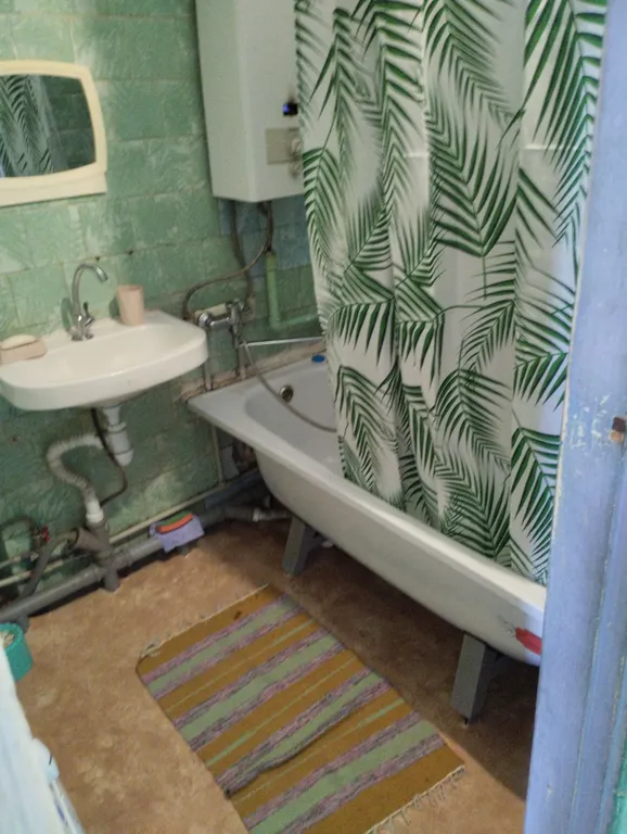 Квартира двухкомнатная в Дзержинском, 40 м², Волгоград — ванная комната