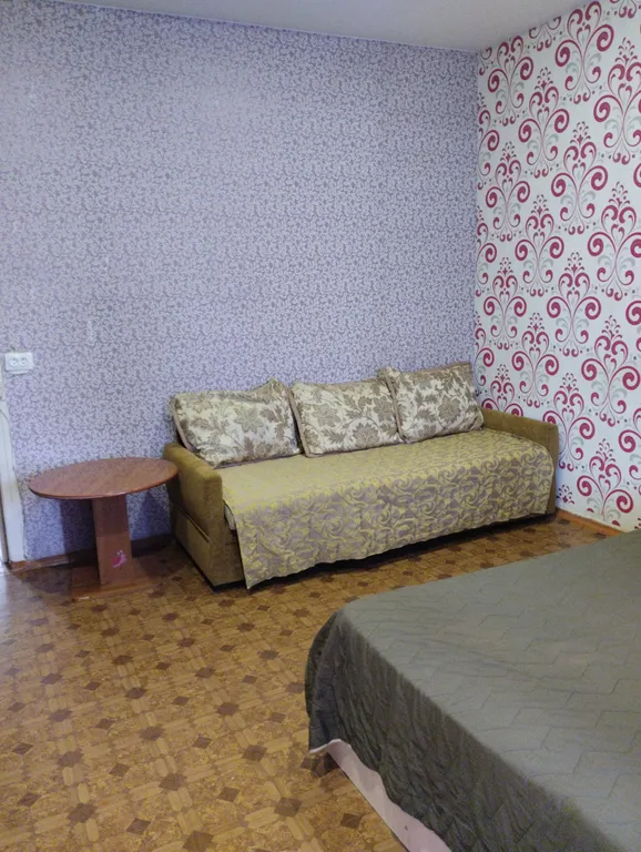 Квартира двухкомнатная в Дзержинском, 40 м², Волгоград — спальня, фото 4
