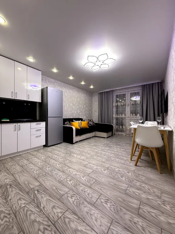 Квартира двухкомнатная на улице Брестской, 64 м², Рязань — кухня, фото 5
