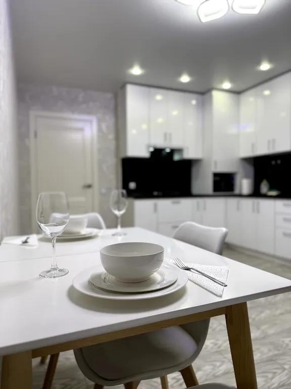 Квартира двухкомнатная на улице Брестской, 64 м², Рязань — кухня, фото 12