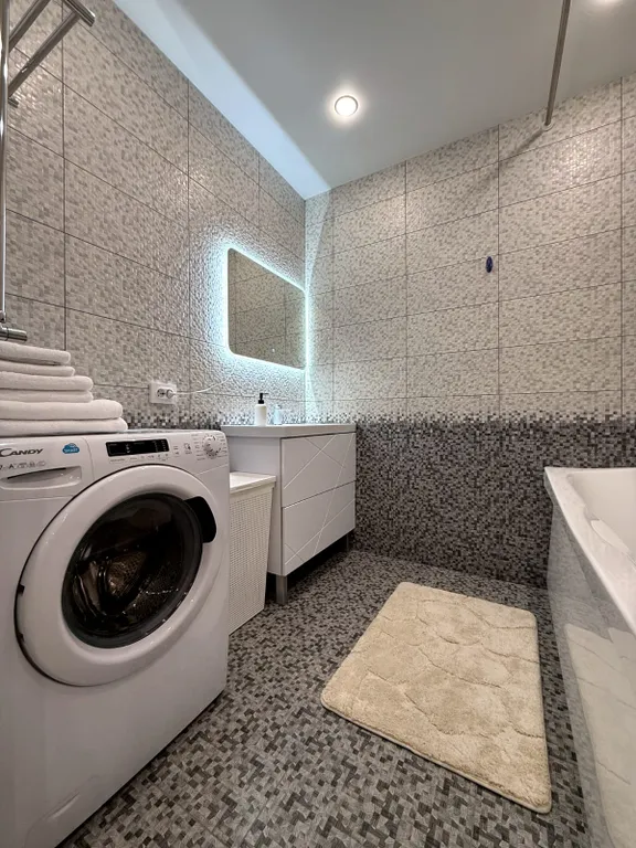 Квартира двухкомнатная на улице Брестской, 64 м², Рязань — ванная комната, фото 2