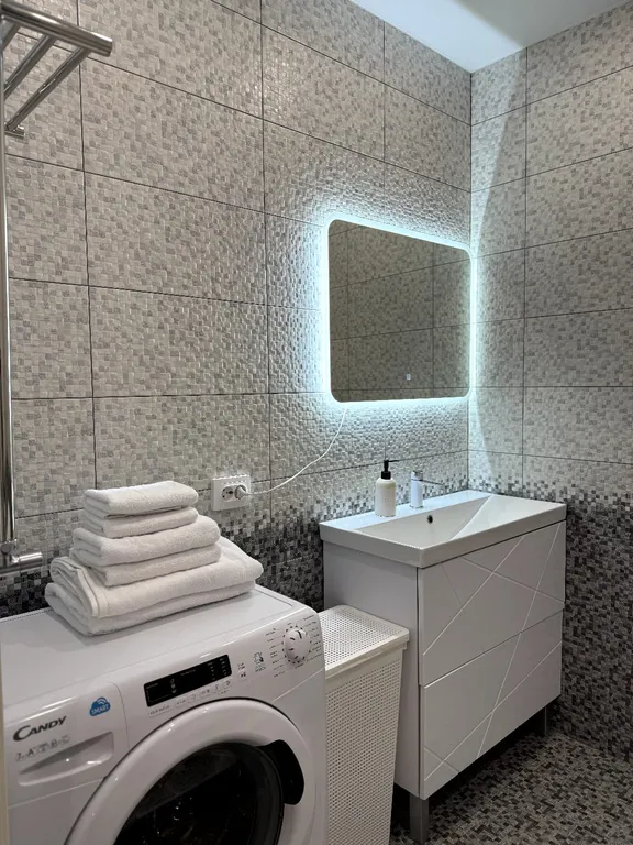 Квартира двухкомнатная на улице Брестской, 64 м², Рязань — ванная комната, фото 3