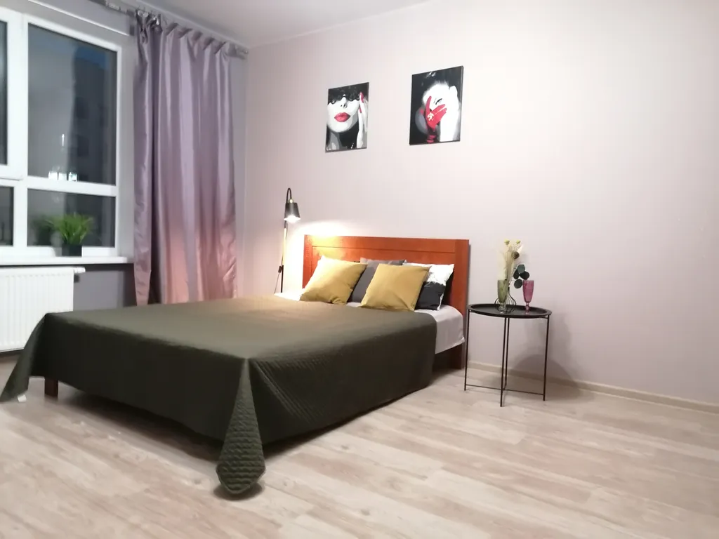 Квартира однокомнатная в Чкаловском, 45 м², Екатеринбург — спальня, фото 4