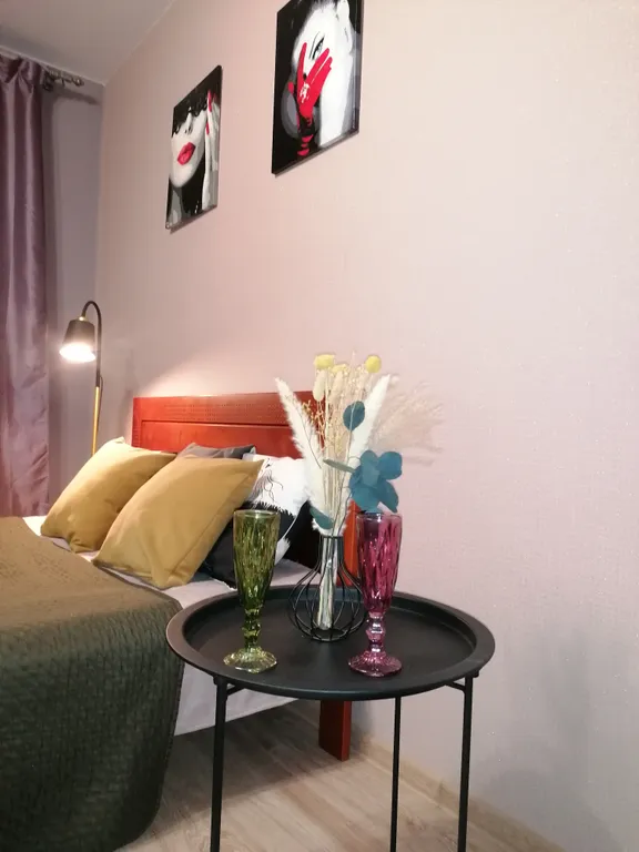 Квартира однокомнатная в Чкаловском, 45 м², Екатеринбург — спальня, фото 2