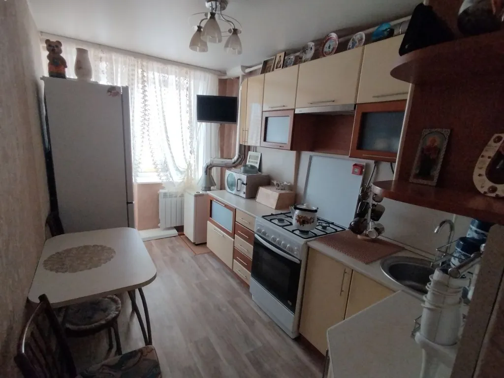 Квартира двухкомнатная на улице Южной, 44 м², Дивеево — кухня