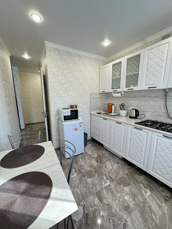 Квартира однокомнатная на улице Советской, 35 м², Минеральные Воды — кухня, фото 6