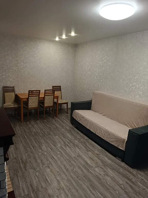 Квартира двухкомнатная у Гагаринской, в Железнодорожном, 58 м², Новосибирск — спальня, фото 5