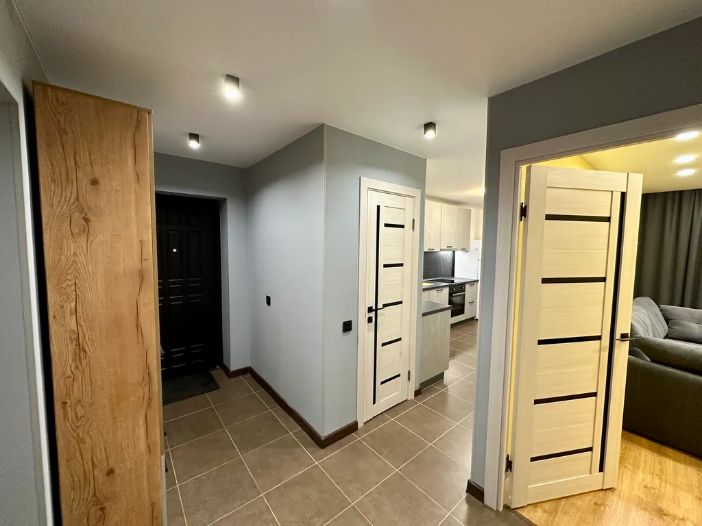 Квартира двухкомнатная на улице Жукова, 63 м², Ярославль — фото 16
