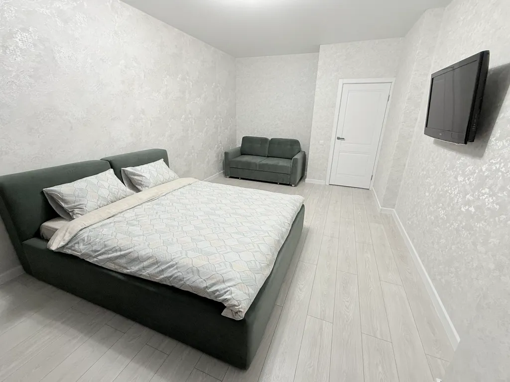 Квартира однокомнатная в Дзержинском, 39 м², Волгоград — спальня, фото 2