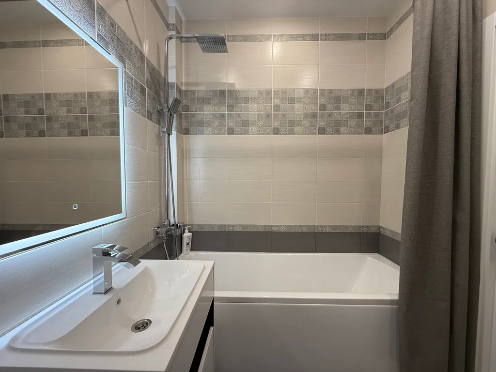 Квартира однокомнатная в Дзержинском, 39 м², Волгоград — ванная комната, фото 3