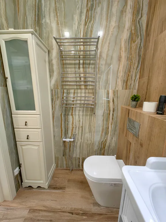 Квартира трёхкомнатная в Вахитовском, 81 м², Казань — ванная комната, фото 4