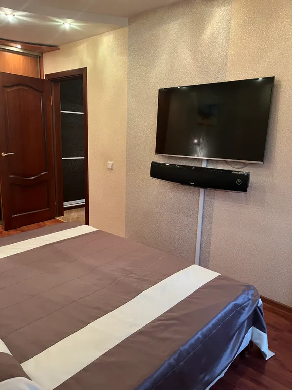 Квартира двухкомнатная в Канавинском, 56 м², Нижний Новгород — спальня, фото 4