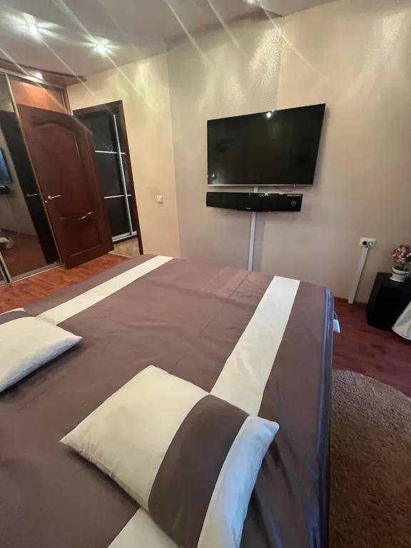 Квартира двухкомнатная в Канавинском, 56 м², Нижний Новгород — спальня, фото 5