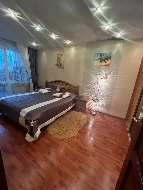 Квартира двухкомнатная в Канавинском, 56 м², Нижний Новгород — спальня, фото 7