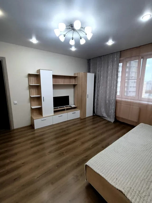 Квартира двухкомнатная на улице Радужной, 60 м², Чебоксары — фото 14