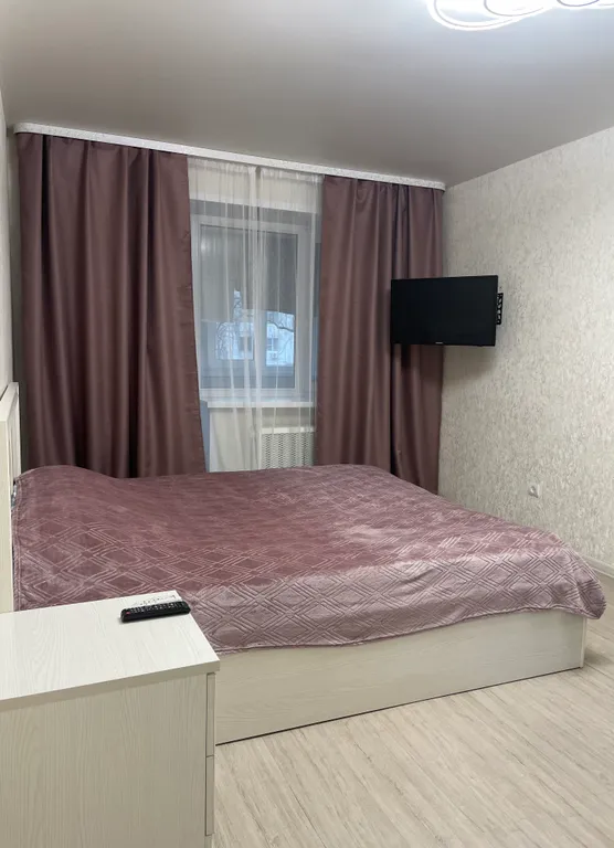 Квартира однокомнатная на улице Бирюкова, 35 м², Орехово-Зуево — спальня, фото 2