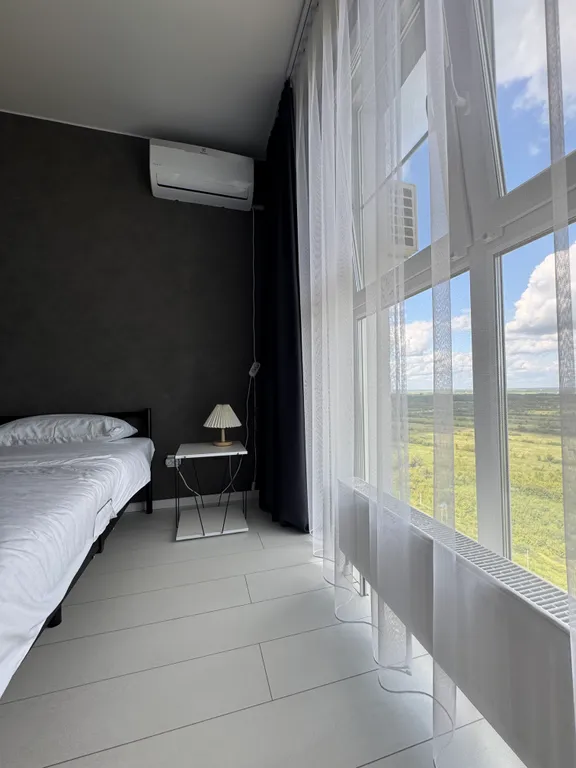 Квартира однокомнатная на улице Быстрецкой, 40 м², Рязань — спальня, фото 5