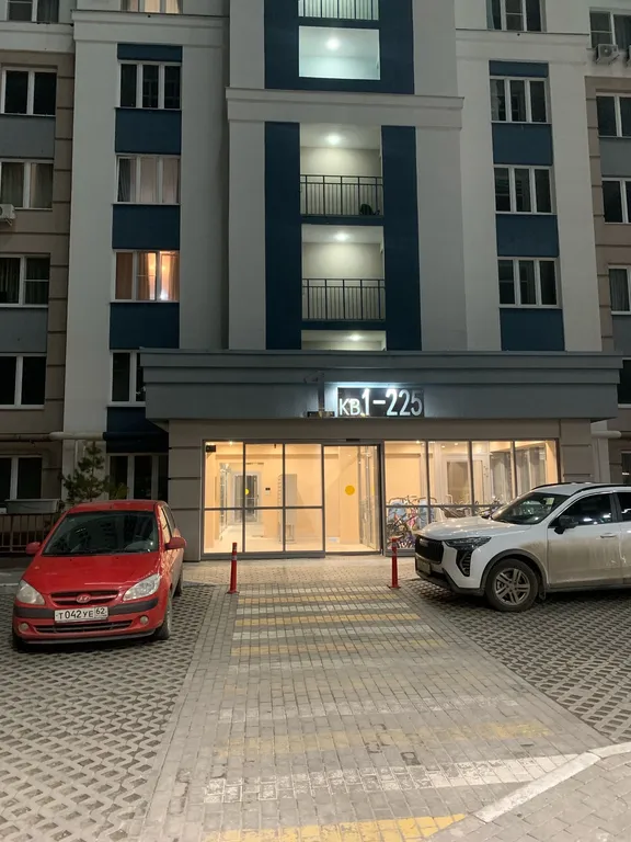 Квартира однокомнатная на улице Быстрецкой, 40 м², Рязань — двор