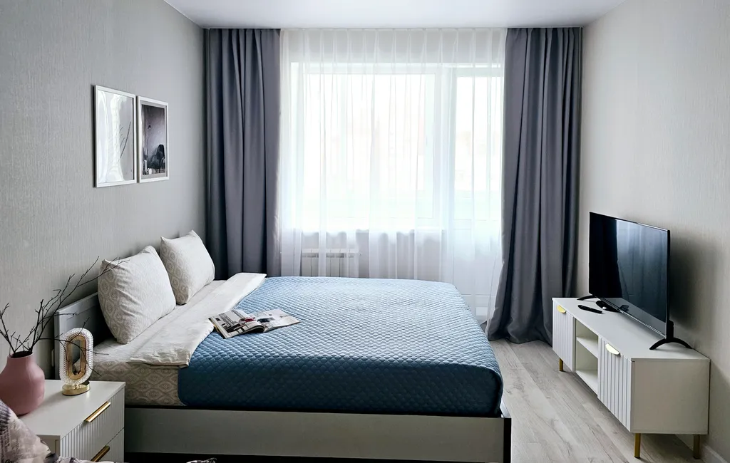 Квартира однокомнатная в Автозаводском, 35 м², Тольятти — спальня, фото 2