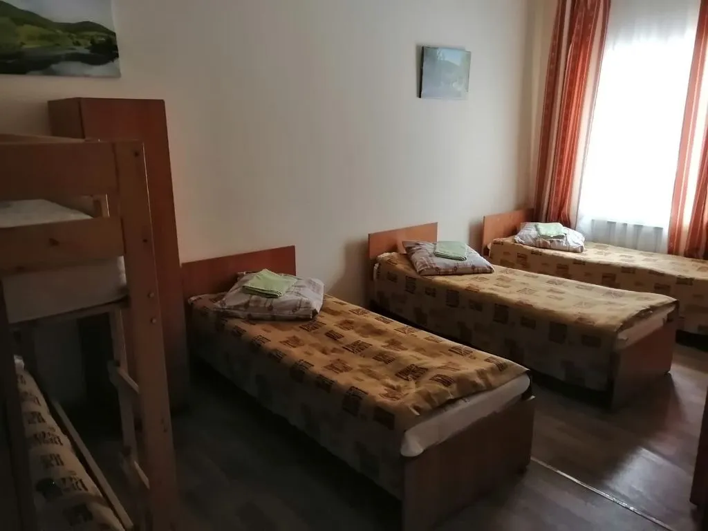 Многоместный смешанный номер хостел — Лукоморье, фото 2 из 4
