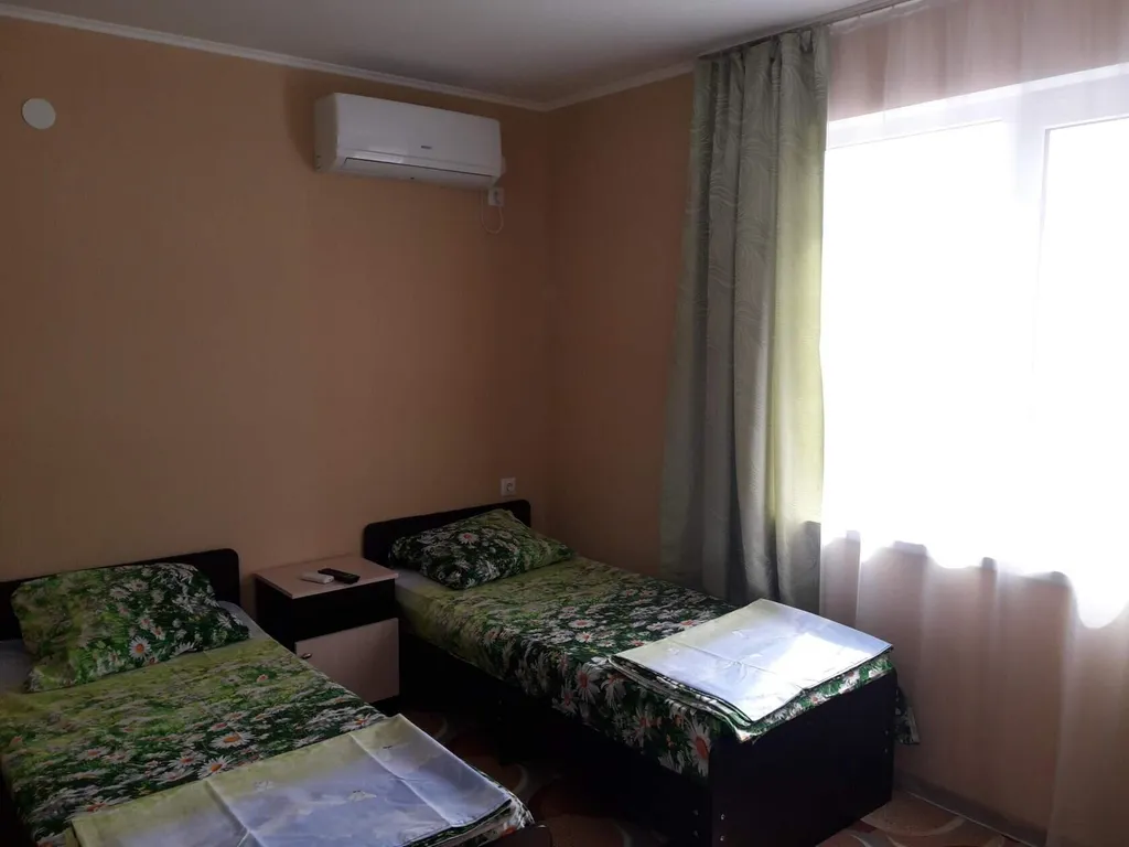 Двухместный номер с 2 отдельными кроватями стандарт с видом на горы — Аквамарин, фото 1 из 5