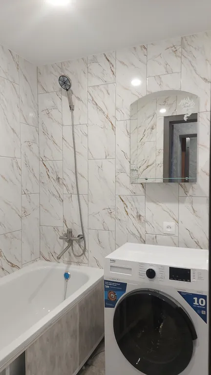 Квартира двухкомнатная на линии 4-я, 50 м², Маркс — ванная комната, фото 4