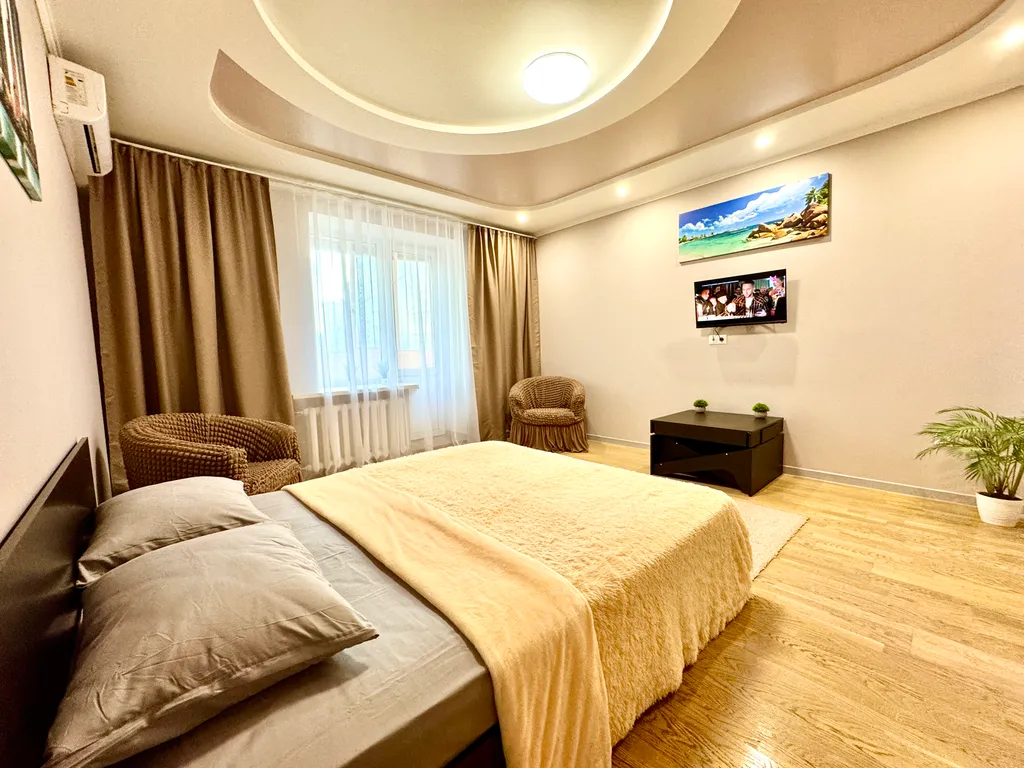 Квартира двухкомнатная в Самарском, 75 м², Самара — спальня, фото 15