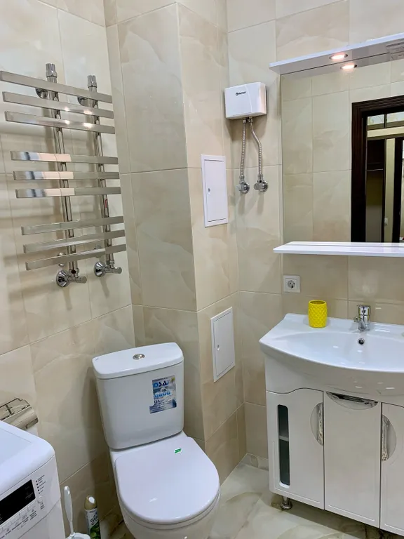 Квартира однокомнатная на проспекте Будённовском, 51 м², Ростов-на-Дону — ванная комната, фото 2