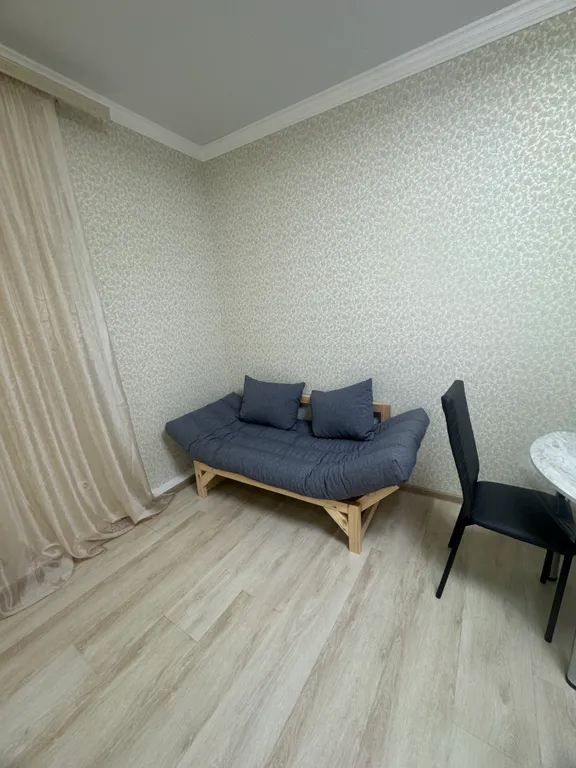 Квартира однокомнатная на улице Куйбышева, 54 м², Кисловодск — спальня, фото 5