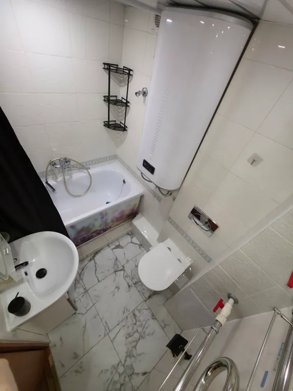 Квартира двухкомнатная в Ленинском, 41 м², Владивосток — ванная комната, фото 3