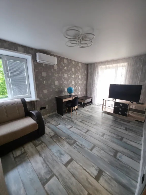 Квартира двухкомнатная в Ленинском, 41 м², Владивосток — спальня, фото 3