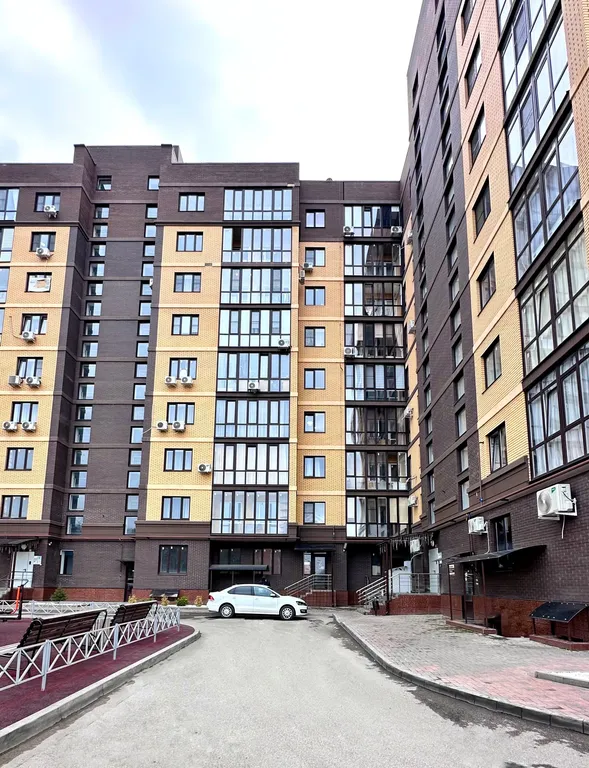 Апартаменты однокомнатные на улице Первомайской, 39 м², Пятигорск — двор